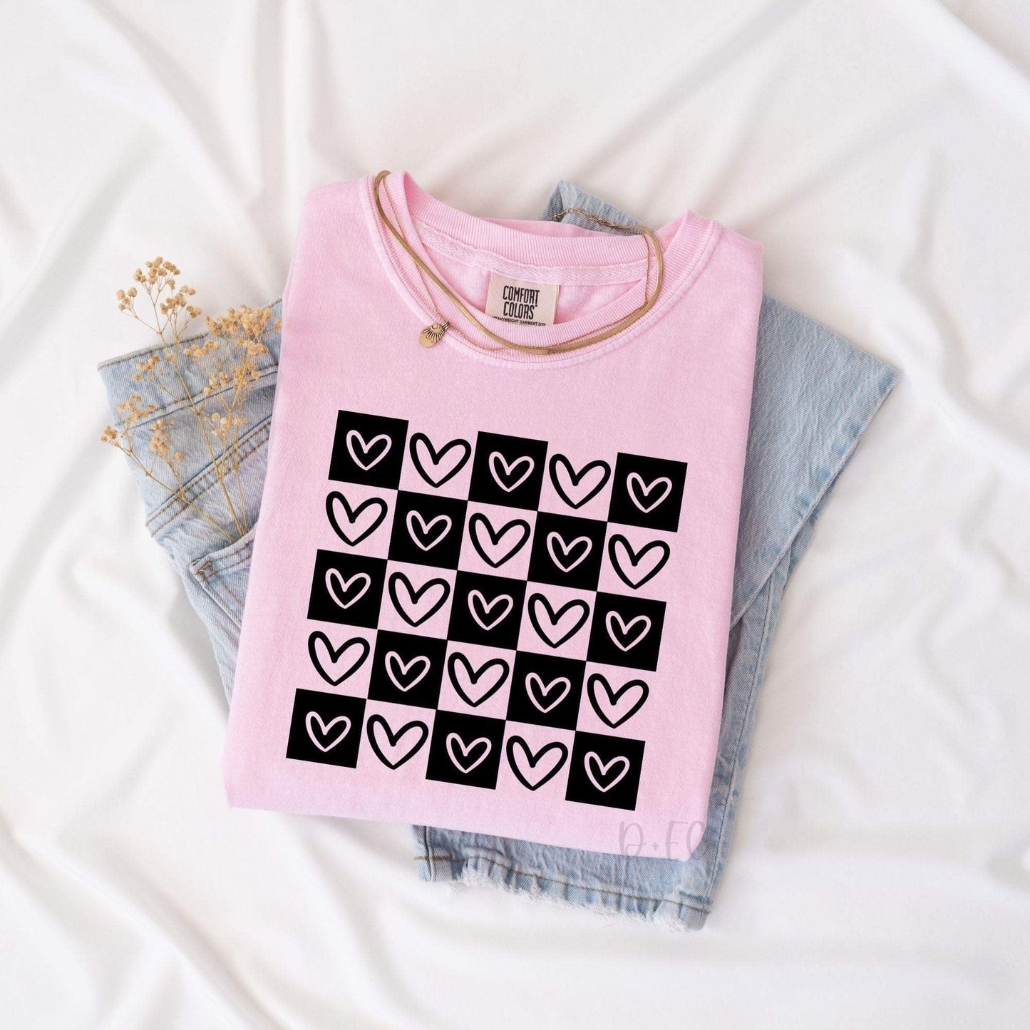 Checkered hearts-Comfort Color